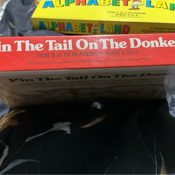 Vintage 1981 Pin The Tail On The Donkey Party Game-#4799-3 GOLDEN NEW SEALED - Picture 7 of 16